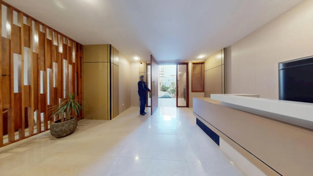 Espace-commune-Salle-de-sport-Hall-salle-de-sport–entre-building