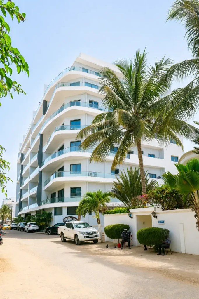 residence-fifa-almadie-a-dakar-facade-exterieur-2