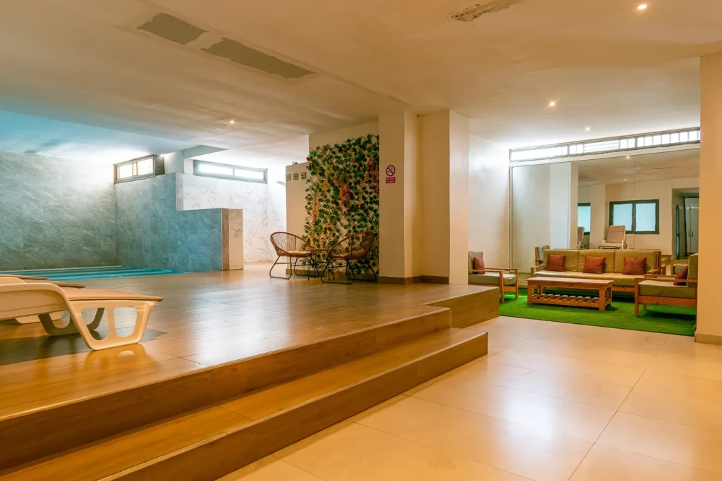 residence-fifa-almadie-a-dakar-piscine-2