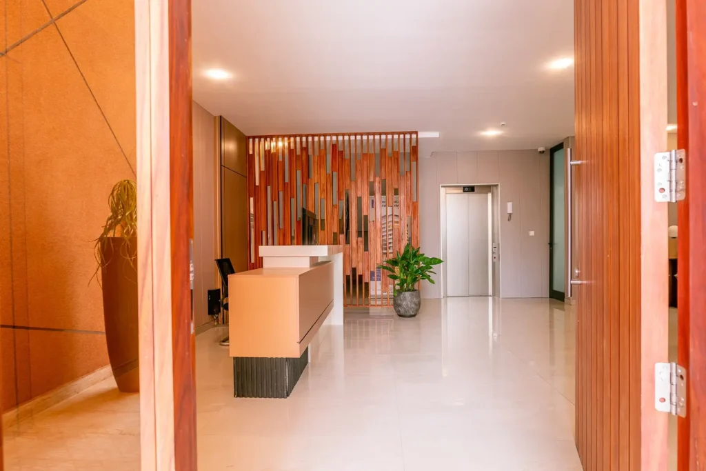 ocean-corp-residence-fifa-olympic-a-dakar-hall_1_1920x1281